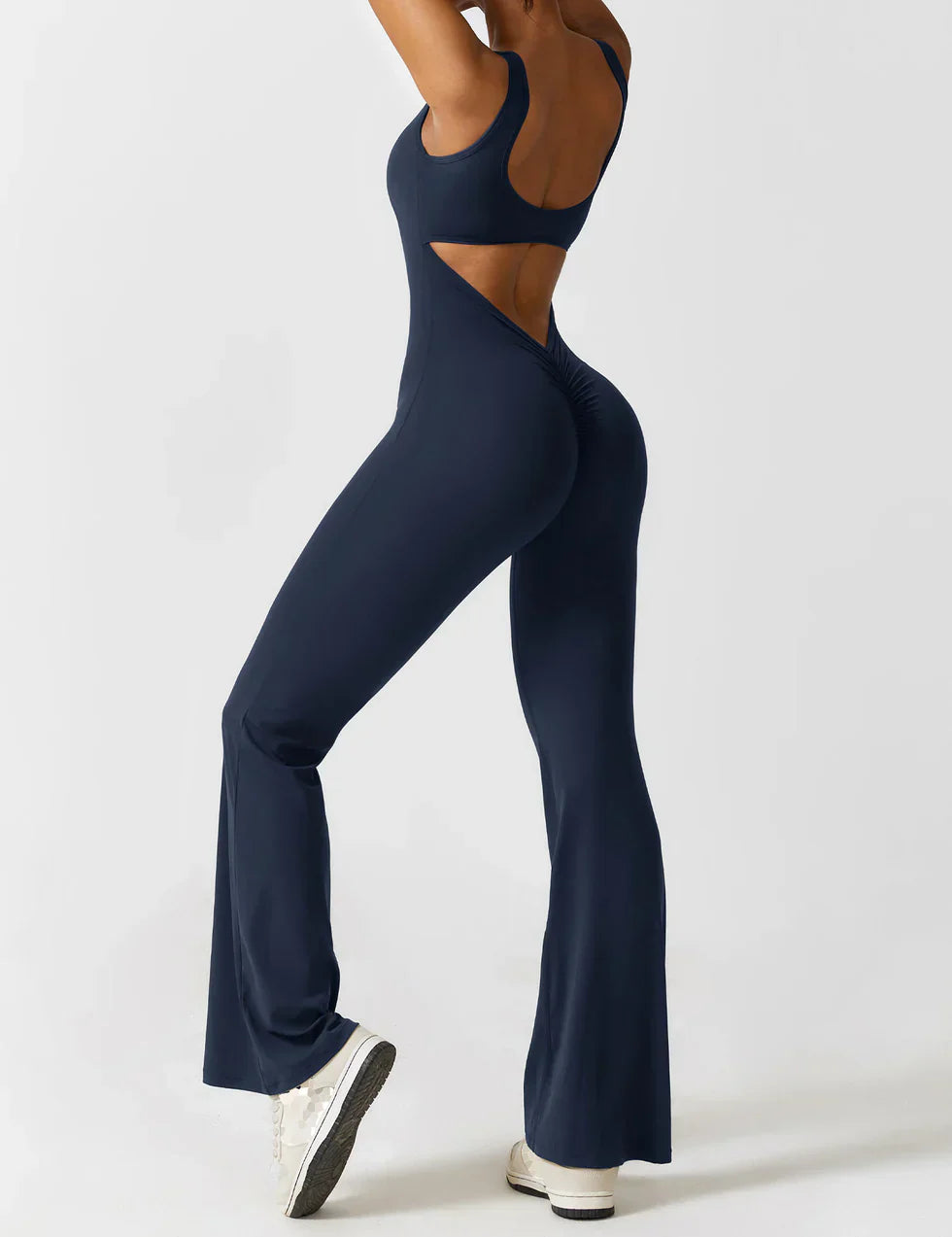 Noor Verfijnd | Flared V-Back Jumpsuit met Shaping Effect