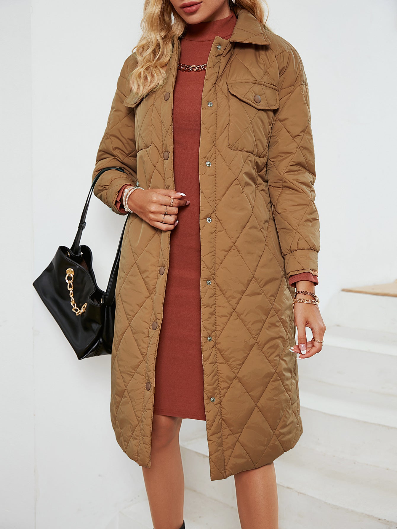 Astrid Olson | Verlengde Damesjas met Reverskraag in Camel