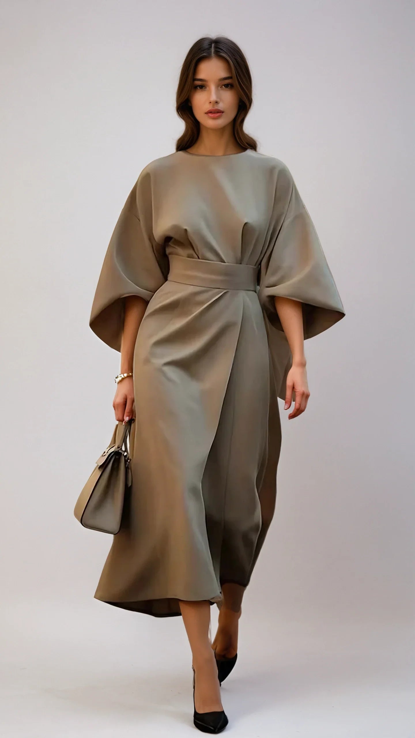 Amélie Vercourt | Elegante Damesjurk met Lantaarnmouwen en Ceintuur