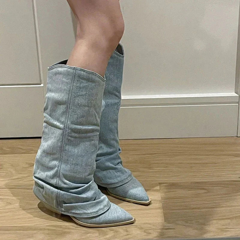 Amaya_De_Valcour_Alice_Denim_Cowboy_Boots_Blauw.jpg