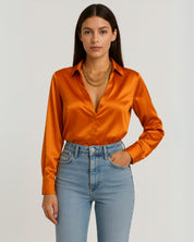 Aurelia Valente | Satijnen Blouse met Tijdloze Klasse