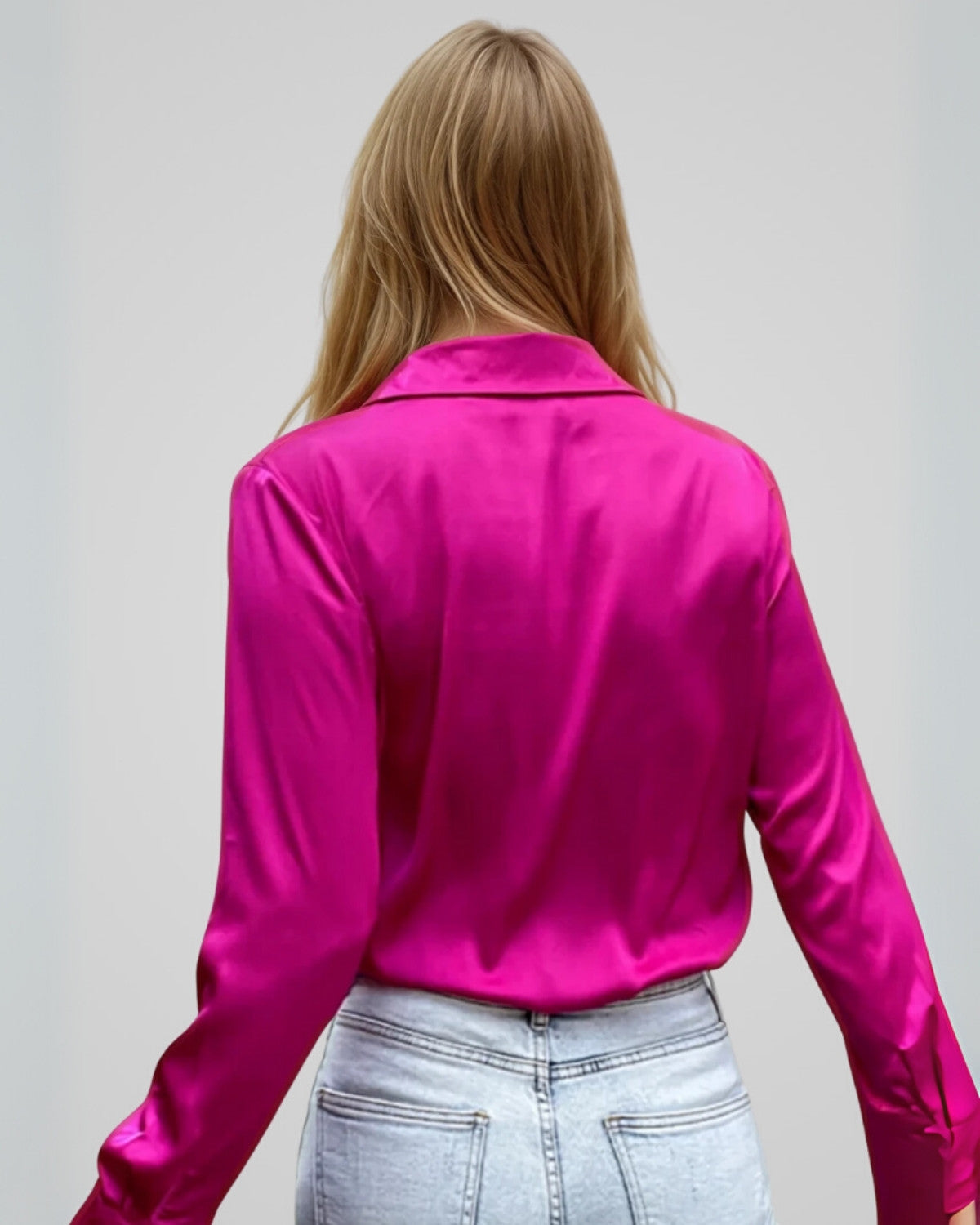 Aurelia Valente | Satijnen Blouse met Tijdloze Klasse