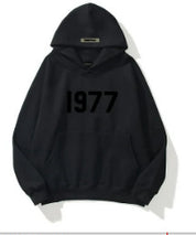 1977 | Street Style Winter Hoodie