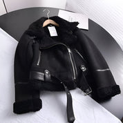 Giulia Feretti | Luxe Bikerjas met Faux Fur Voering