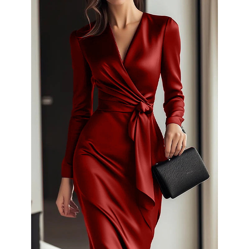 Giulia_Fontane_Satijnen_Bodycon_Jurk_met_Ceintuur_in_Bourgondisch_Rood_Bordeaux_2.jpg