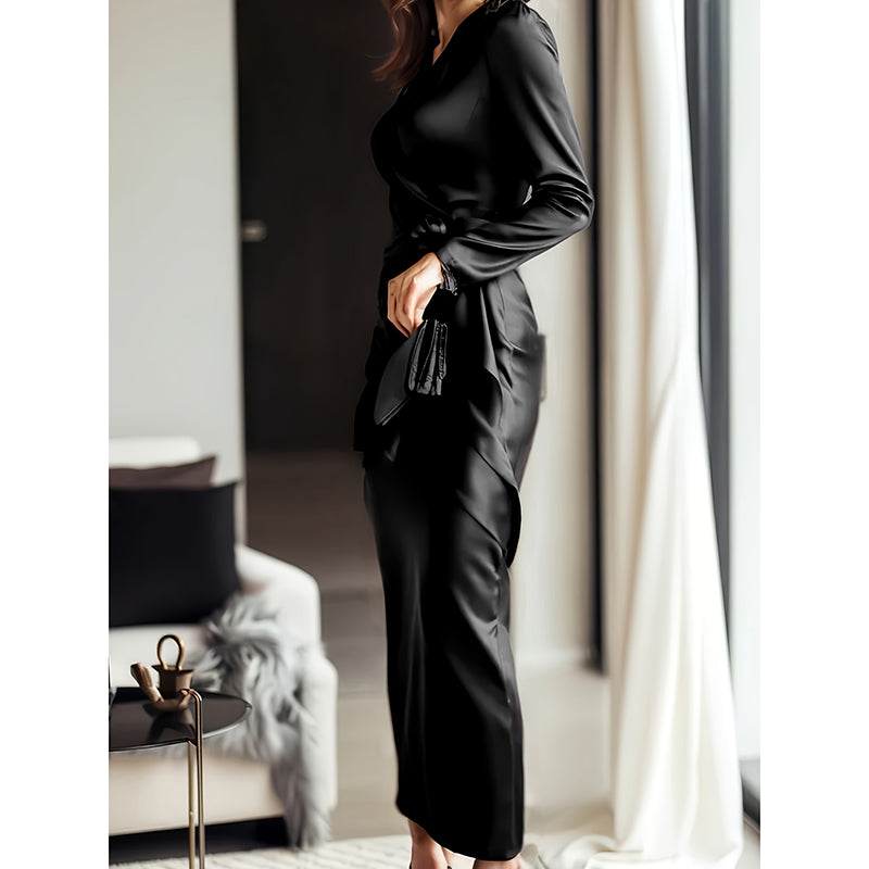 Giulia Fontane | Satijnen Bodycon Jurk met Ceintuur in Bourgondisch Rood