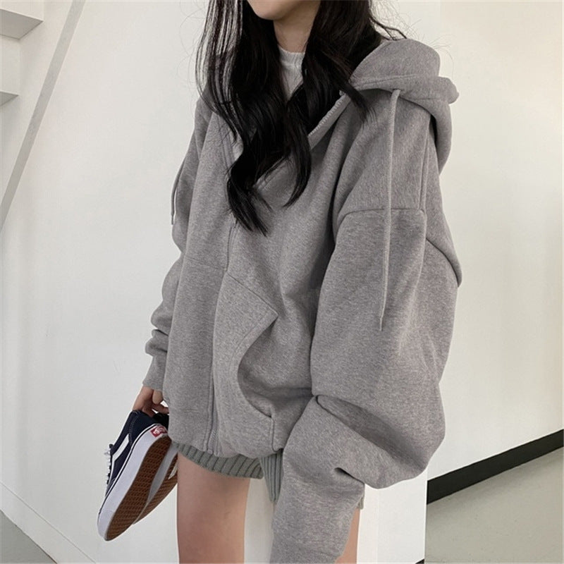 Lina_Cortese_Oversized_Fleece_Kapuzenjack_4.jpg