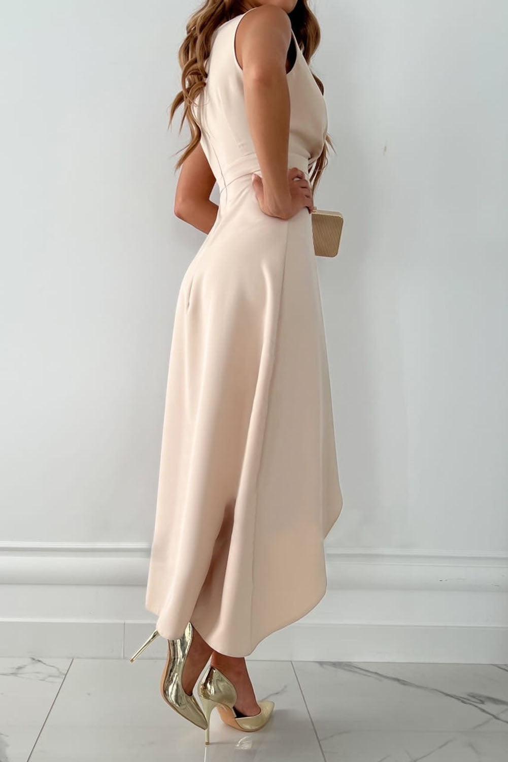 Lindy McTominay | Elegante Wrap Maxi Jurk met Asymmetrische Zoom en Verstelbare Taille