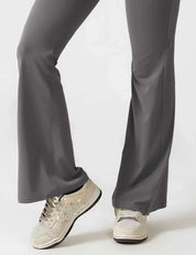 Noor Verfijnd | Flared V-Back Jumpsuit met Shaping Effect