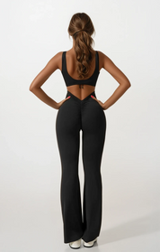 Noor Verfijnd | Flared V-Back Jumpsuit met Shaping Effect