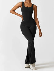Noor Verfijnd | Flared V-Back Jumpsuit met Shaping Effect