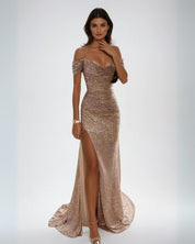 Seraphina Aureli | Off-Shoulder Pailletten Jurk met Hoge Split